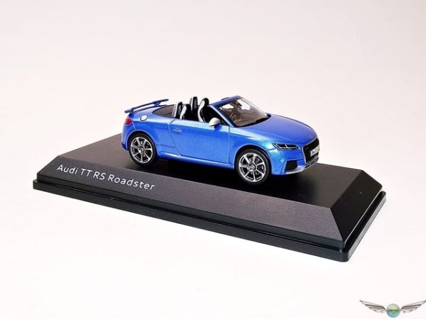 SPARK Audi TT RS Coupe Color Rojo 1:43 Collection Diecast 