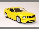FORD MUSTANG GT COUPE ~ 2006 | 1:24 Diecast Model Car