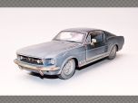 FORD MUSTANG GT FASTBACK ~ USED LOOK | 1:24 Diecast Model Car